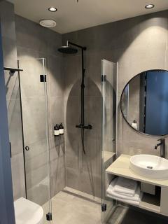 BrimiBue Hotel - Lom - 3