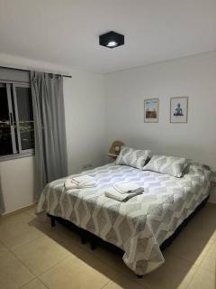 Cálido departamento de categoría en complejo con seguridad - Córdoba - 1