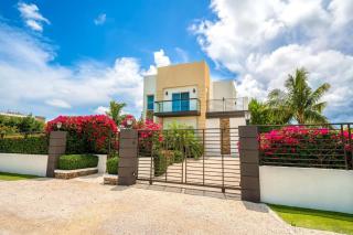Private Pool Villa Ocean Views Steps from Beach - Long Bay Hills - 1