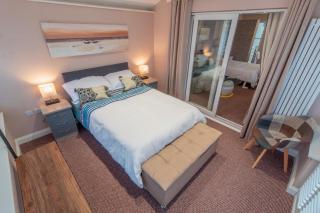 Spalding Town Centre - 2 Person - Self Contained - Self Catering 1 or 2 Doubles - Spalding - 8