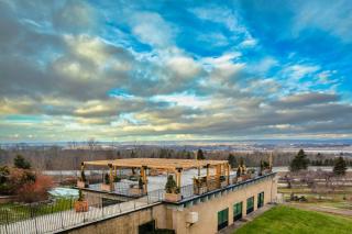 Old Orchard Inn - 9