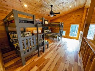 65PT New Log Cabin in Private Setting. Hot tub. Gym/Pool Access! - Twin Mountain - 1