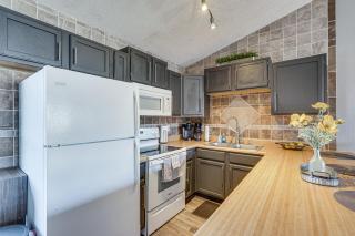 Village of Four Seasons Lake Condo with Pool Access! - Four Seasons - 9