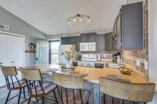 Village of Four Seasons Lake Condo with Pool Access! - Four Seasons - 5