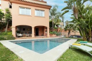 Traditional Spanish villa near Puerto Banus - Marbella - 0