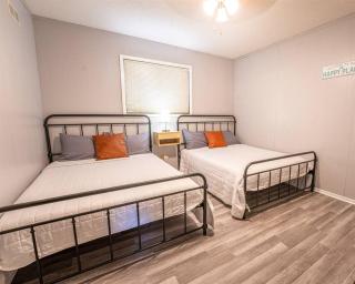 Tribesman #12 - Luna Gabloona - on Table Rock Lake - 9