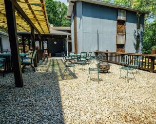 Indian Point Condo #12 at Tribesman Resort on Table Rock Lake near Silver Dollar City, Branson - Branson - 3