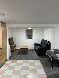 Studio Flat Twin - Town Centre - Merthyr Tydfil - 5