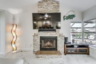 Luxe Waterfront Oasis with Dock, Heated Pool and Spa! - Yonkers - 2