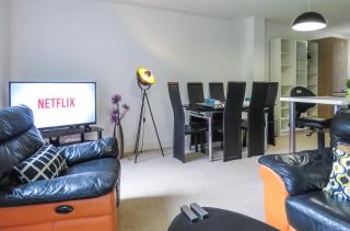 Tudors eSuites Private Garden and Netflix - Birmingham - 3
