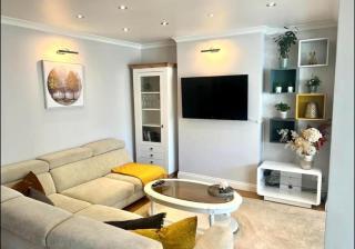 Gorgeous One Bedroom Apartment with Jacuzzi bath - Hither Green - 9