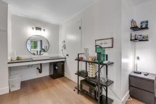 Mount Washington Room 2 at Mount Walker Inn - 2