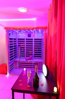 Love Room à deux pas de l'Océan avec Hammam, Sauna et Bain à 2 Surprise garantie - Biscarrosse-Plage - 7