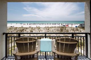 Nautilus 1202 - Gulf Front 1 Bedroom ! 2nd Floor Free Beach Service March to October - Fort Walton Beach - 0