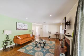 Modern Relaxing Retreat with Private Pool home - 3