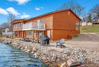 2 Units on Fife Lake with Hot Tub-Sleeps 14 - Fife Lake - 9