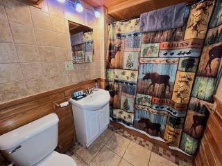 2 Units on Fife Lake with Hot Tub-Sleeps 14 - 2