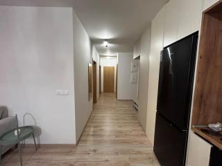 New 2 Bedroom apartment by the airport - FREE PARKING - Bratislava - 9