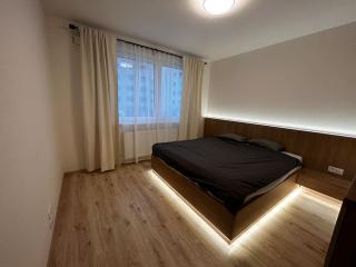 New 2 Bedroom apartment by the airport - FREE PARKING - Bratislava - 3
