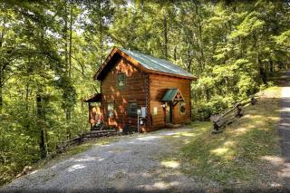 Sevierville Loft With Hot Tub & Mountain Views - 4