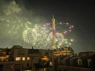 Superb flat with iconic Eiffel tower view - Parijs - 2