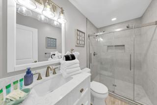 Newly Remodeled Studio in Sandpiper Cove now with Free Beach Service and Pet Friendly - Destin - 4