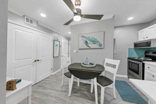 Newly Remodeled Studio in Sandpiper Cove now with Free Beach Service and Pet Friendly - 2
