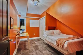 Spacious Capitol Hill 3BR Retreat for Families & Groups - 7