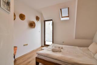 Central Area Retreat AC & WiFi - Varna - 6