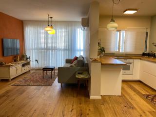 נופש ליד הים בת גלים - 8