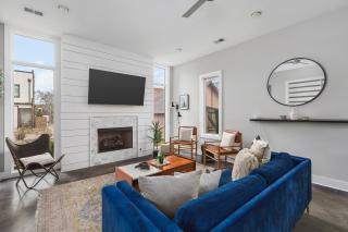 Modern Luxury Rooftop Deck, 3 mi to Downtown - Nashville - 2