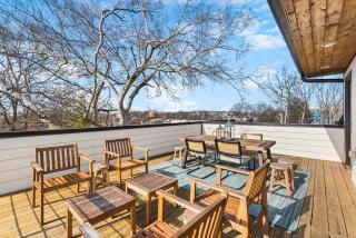 Modern Luxury Rooftop Deck, 3 mi to Downtown - 7