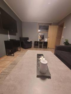 3 bedrooms apartment! Close to Aurora observatory. - 5