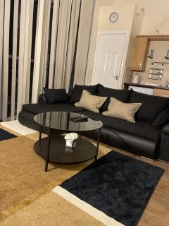 Luxury 2 Bed Apartment – Near Heathrow, Legoland, Windsor Slough - Slough - 5