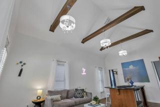 The Village Cottage - Columbus - 1
