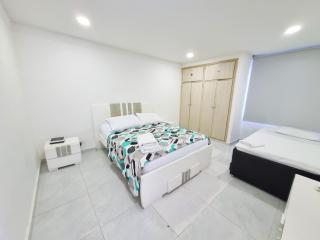 Apartamento de 1 Cuarto Cerca Al Mar Y El Laguito Por Parceros Group - 4