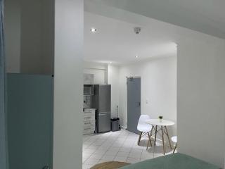 Cavendish Suite Bachelor - 6