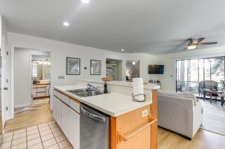 Condo with Golf Course Views Less Than 1 Mi to Sunset Beach! - Sunset Beach - 1