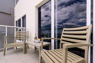 Top Floor Condo-2/2-Solitude n Aruba - 2