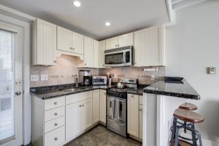 Walk to Beach Charming Condo in Provincetown! - Provincetown - 9