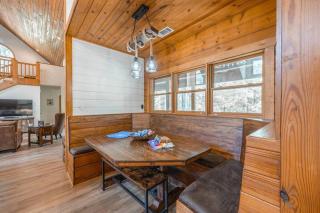Luxe Hot Springs Cabin w/Pond and Game Room! - Pearcy - 6