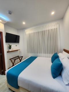 CASA GALAPAGOS by Hostal Fragata - 9