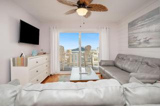 A View To Live For - Oak Island - 9