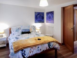 Postbox Cottage - - 1