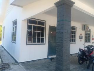 Rossy Homestay - Kuah - 0