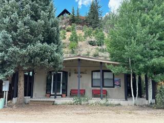 Long Shot Cabin - Red River - 0