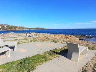 Apartamento en Llançà: 2 Habitaciones, Terraza, Frente a la Playa del Port, ¡Mascotas Bienvenidas! - ES-170-78 - Llança - 1