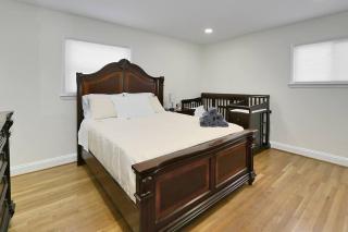 Ramble home, top floor - West Springfield - 3