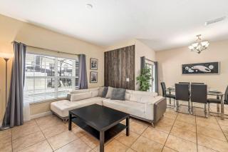 9 min to Disney w Pool- 4BD 3BA - FREE Waterpark - Kissimmee - 9
