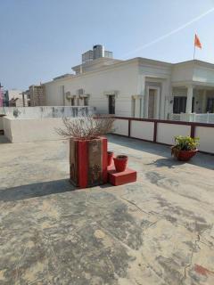 Shantiniketan - Comfortable Stay in Ayodhya - Ayodhya - 4